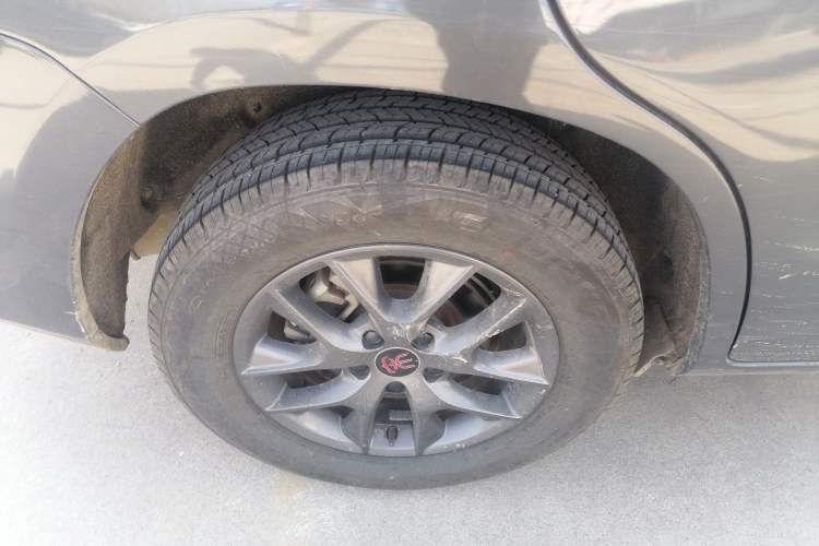 Used BYD Song 2019 1.5TI Automatic Smart Connect Luxurious Edition Exterior 5