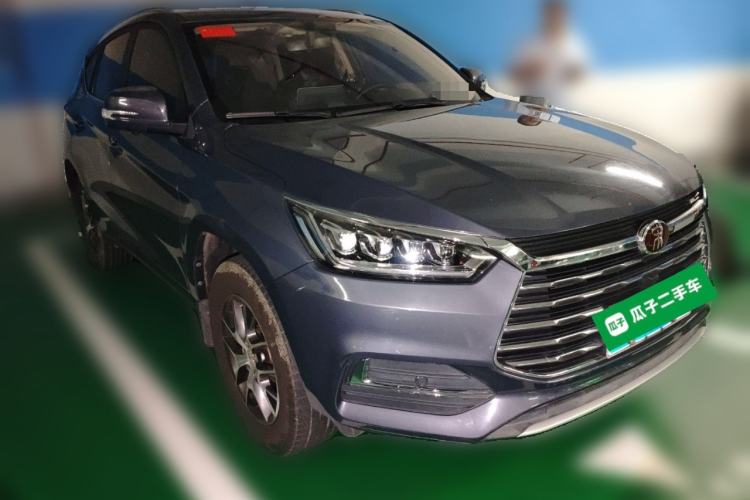 Used BYD Song 2019 1.5TI Manual Smart Connect Enjoyment Model Front Right 45 Deg
