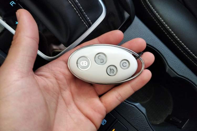 Used BYD Song 2019 1.5TI Automatic Smart Connect Luxurious Edition Interior 1