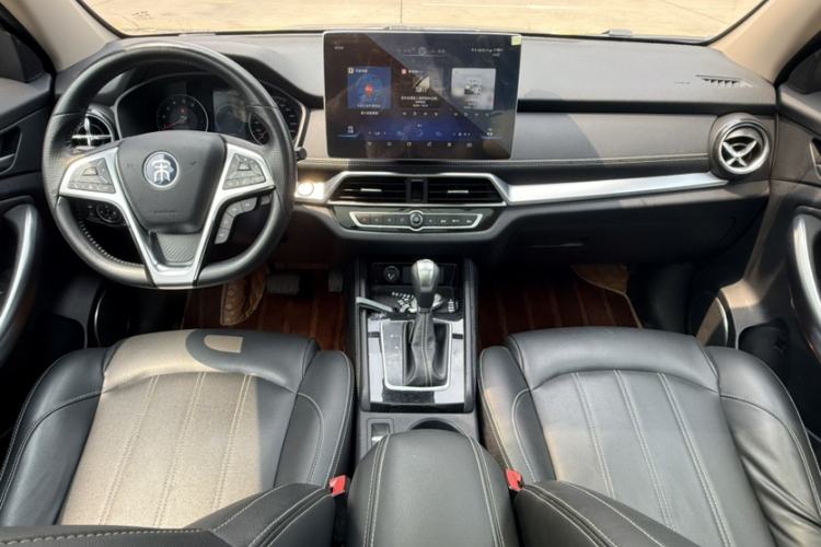 Used BYD Song 2019 1.5TI Automatic Smart Connect Luxe Version Interior 10