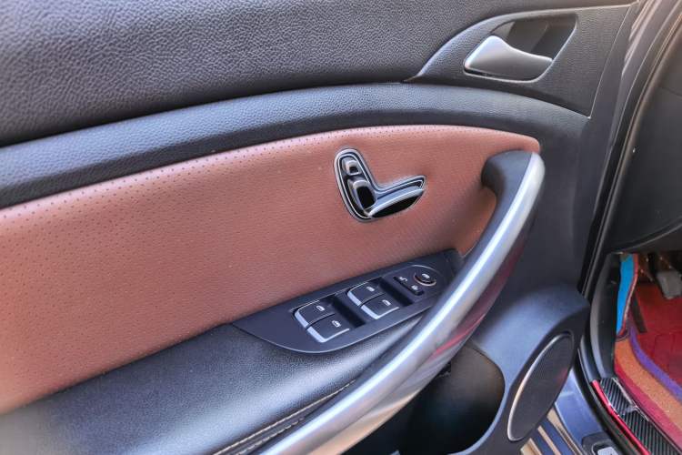 Used BYD Song 2019 1.5TI Manual Smart Connect Enjoyment Model Interior 2