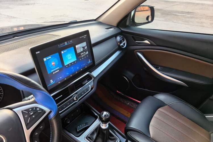 Used BYD Song 2019 1.5TI Manual Smart Connect Enjoyment Model Interior 3