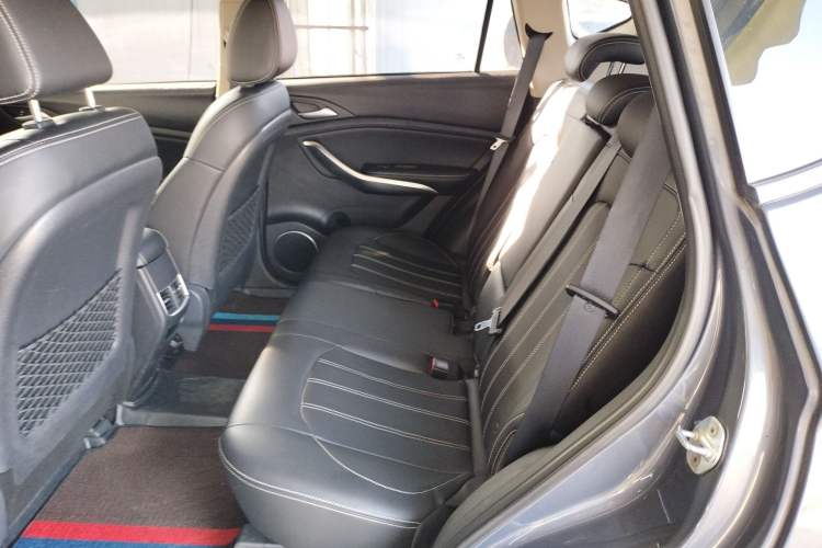 Used BYD Song 2019 1.5TI Automatic Smart Connect Luxurious Edition Interior 4