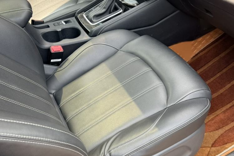 Used BYD Song 2019 1.5TI Automatic Smart Connect Luxe Version Interior 8