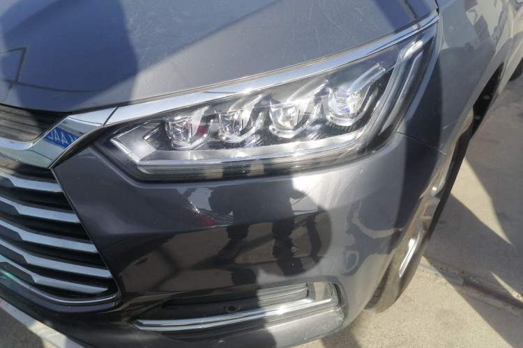 Used BYD Song 2019 1.5TI Automatic Smart Connect Luxurious Edition Left Front Headlight