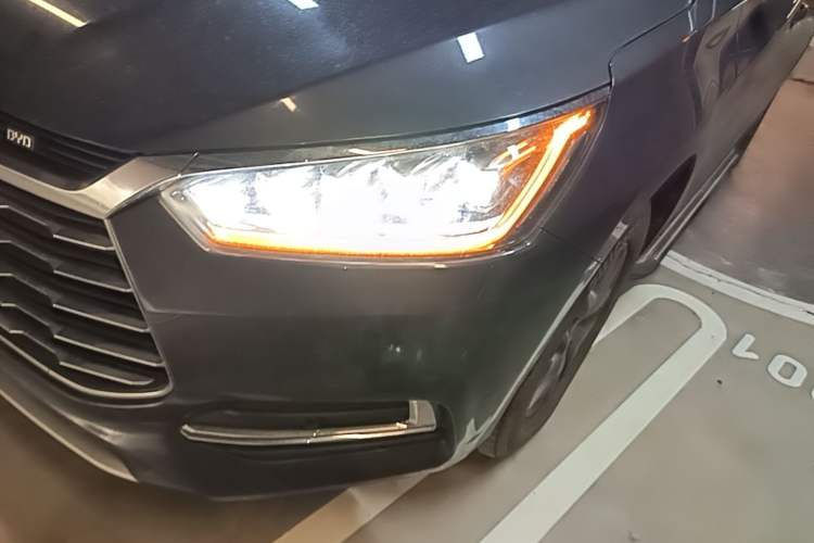 Used BYD Song 2019 1.5TI Automatic Smart Connect Luxurious Edition Left Front Headlight