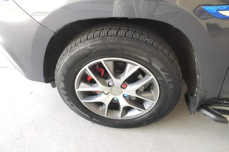 Used BYD Song 2019 1.5TI Manual Smart Connect Enjoyment Model Left Front Wheel Hub