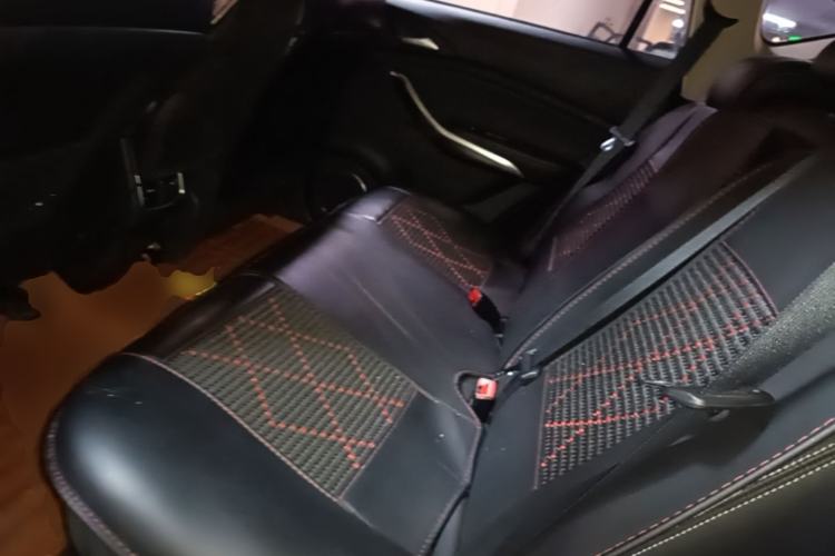Used BYD Song 2019 1.5TI Automatic Smart Connect Luxurious Edition Left Rear Seat
