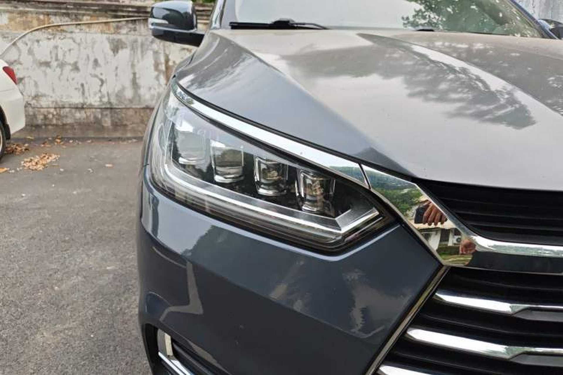 Used BYD Song 2019 1.5TI Automatic Smart Connect Dynamic Model Right Front Headlight