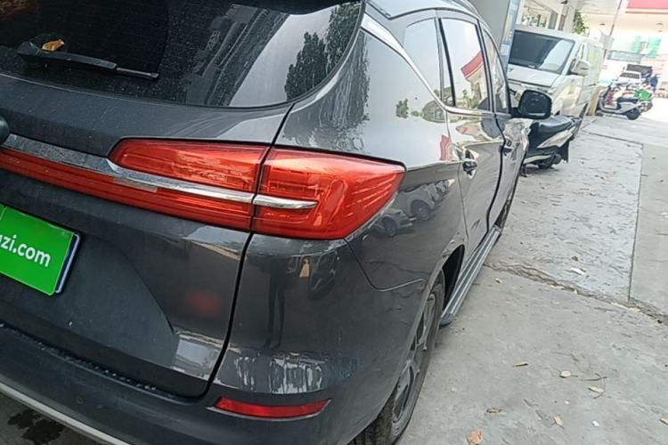 Used BYD Song 2019 1.5TI Automatic Smart Connect Luxurious Edition Right Rear Taillight