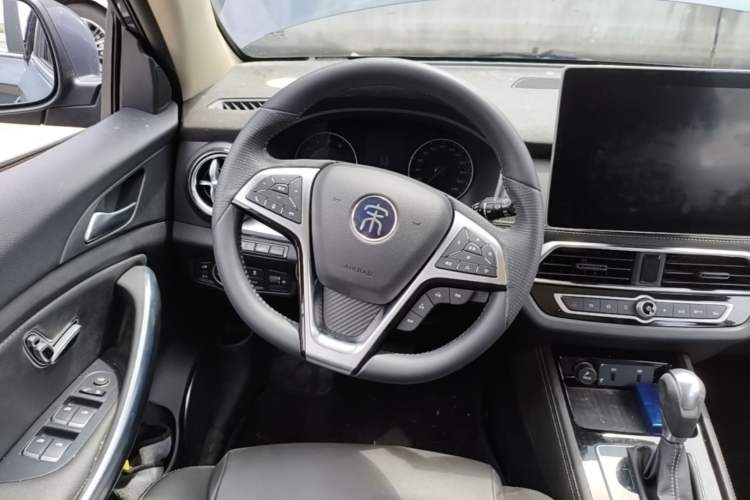 Used BYD Song 2019 1.5TI Automatic Smart Connect Luxe Version Steering Wheel