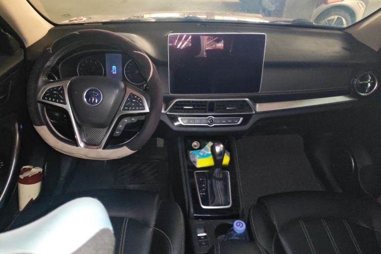 Used BYD Song 2019 1.5TI Automatic Smart Connect Luxe Version Center Console