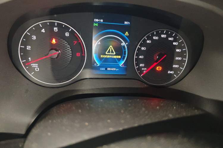 Used BYD Song 2019 1.5TI Manual Smart Connect Enhanced Model Odometer Close Up