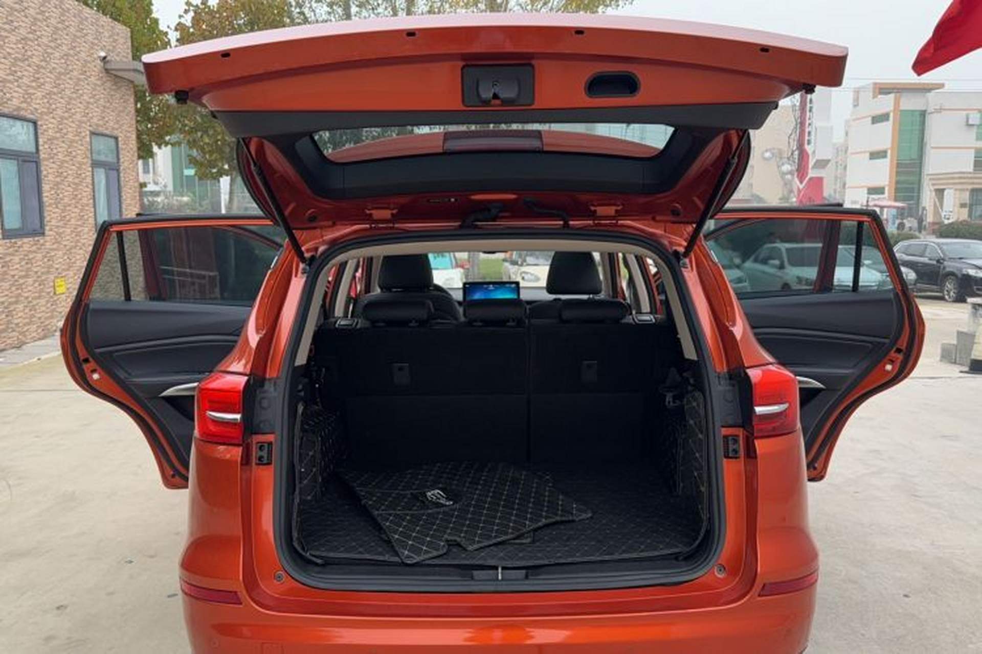Used BYD Song 2019 1.5TI Automatic Smart Connect Luxe Version Trunk