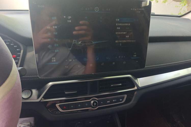 Used BYD Song 2019 1.5TI Automatic Smart Connect Dynamic Model Audio And AC Panel
