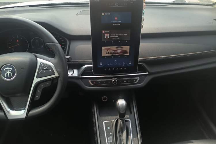 Used BYD Song 2019 1.5TI Automatic Smart Connect Dynamic Model Audio And AC Panel