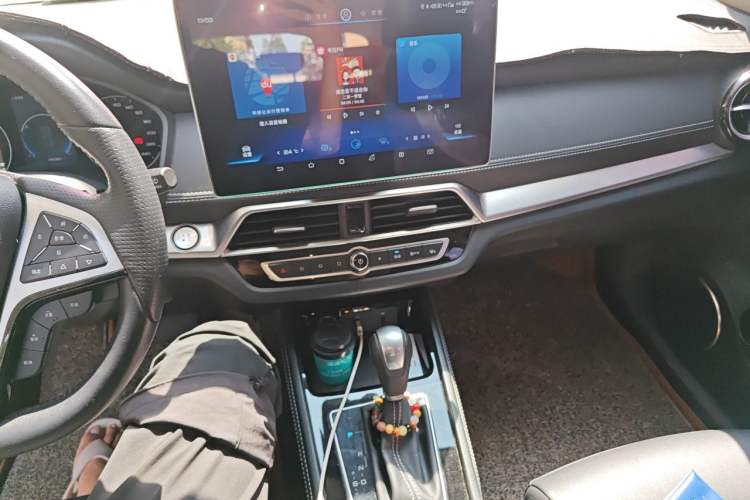 Used BYD Song 2019 1.5TI Automatic Smart Connect Luxurious Edition Audio And AC Panel