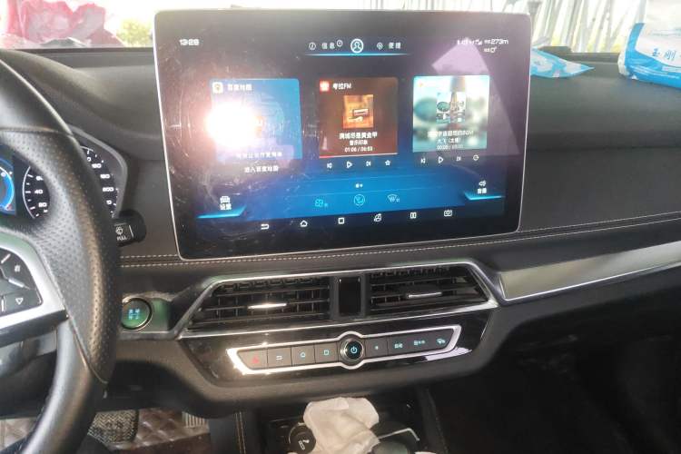 Used BYD Song 2019 1.5TI Automatic Smart Connect Luxurious Edition Audio And AC Panel