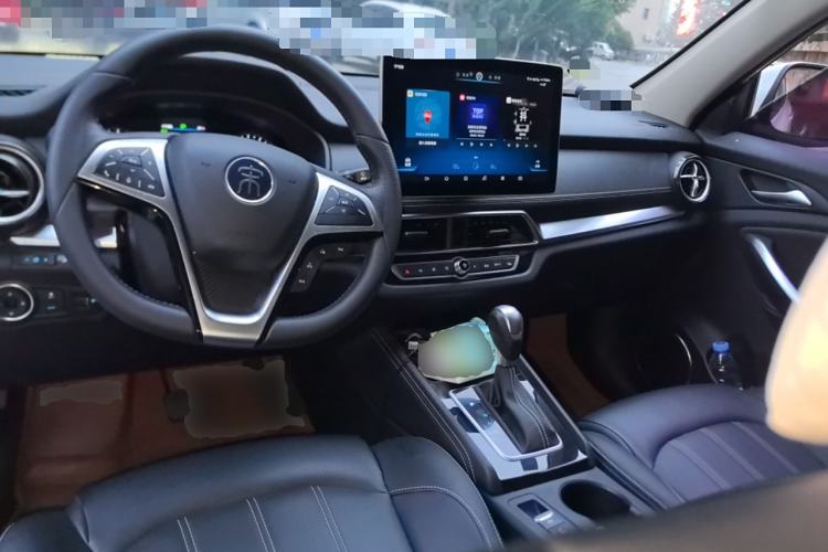 Used BYD Song 2019 1.5TI Automatic Smart Connect Dynamic Model Center Console