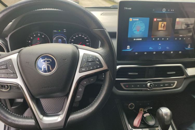 Used BYD Song 2019 1.5TI Automatic Smart Connect Luxurious Edition Center Console