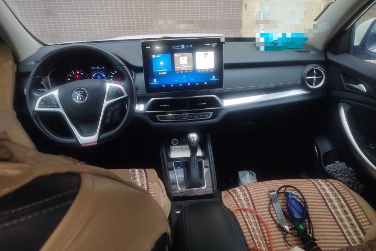 Used BYD Song 2019 1.5TI Automatic Smart Connect Dynamic Model Center Console