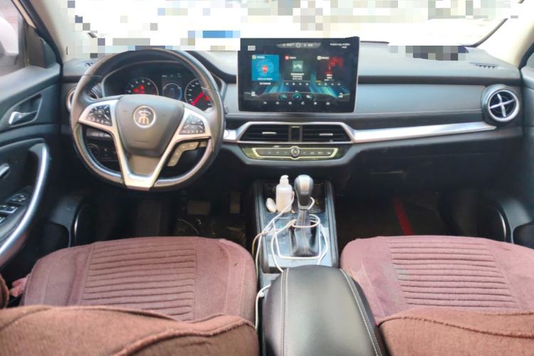 Used BYD Song 2019 1.5TI Automatic Smart Connect Luxe Version Center Console