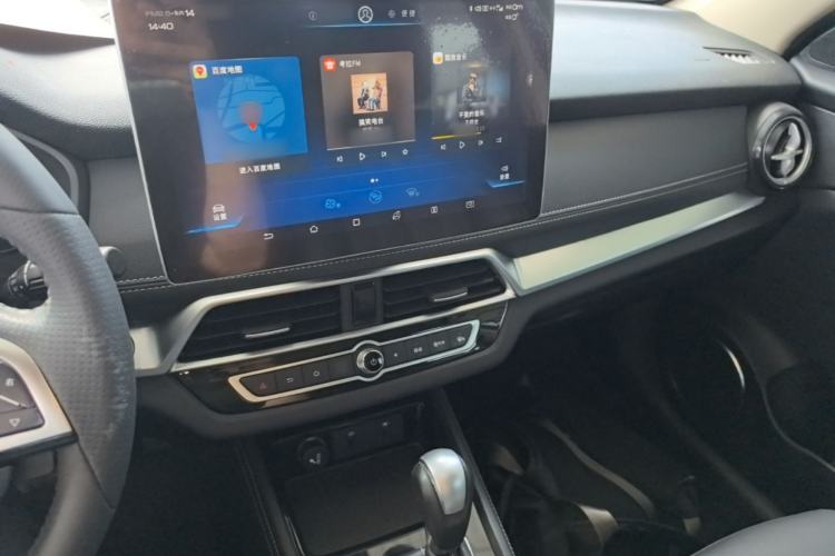 Used BYD Song 2019 1.5TI Automatic Smart Connect Luxe Version Center Console