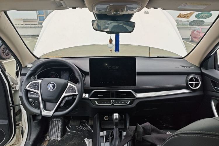 Used BYD Song 2019 1.5TI Automatic Smart Connect Luxe Version Center Console
