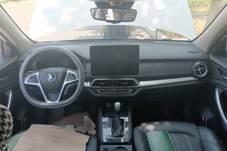 Used BYD Song 2019 1.5TI Automatic Smart Connect Luxe Version Center Console