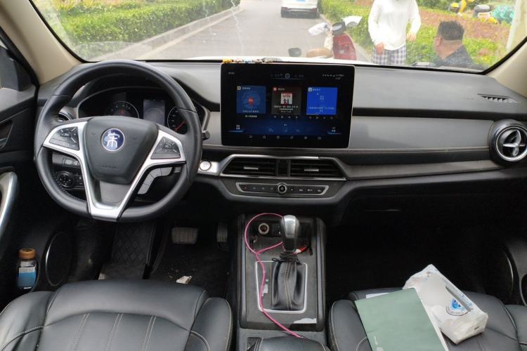 Used BYD Song 2019 1.5TI Automatic Smart Connect Dynamic Model Center Console