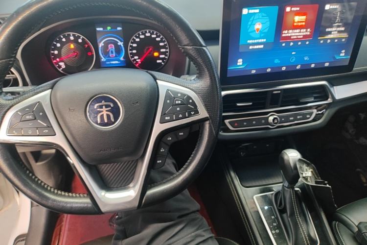 Used BYD Song 2019 1.5TI Automatic Smart Connect Dynamic Model Center Console