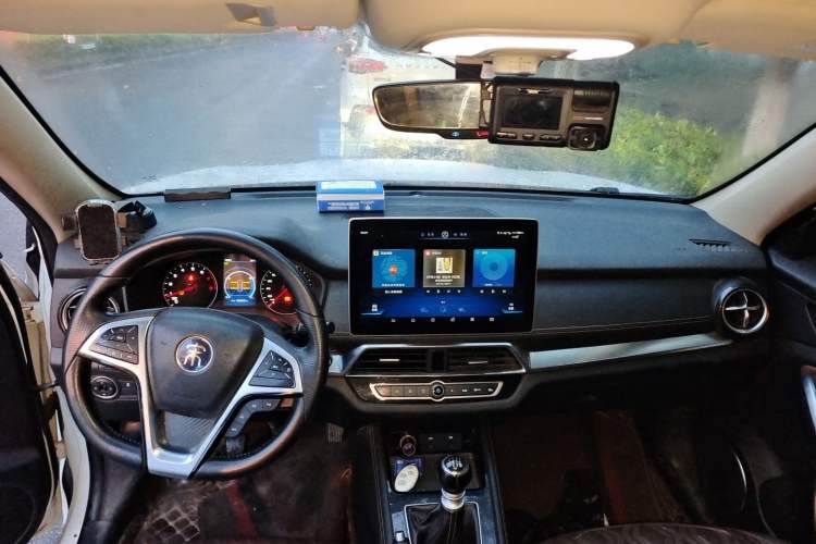Used BYD Song 2019 1.5TI Manual Smart Connect Enjoyment Model Center Console