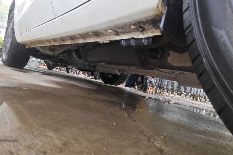Used BYD Song 2019 1.5TI Automatic Smart Connect Luxurious Edition Chassis Rear Left