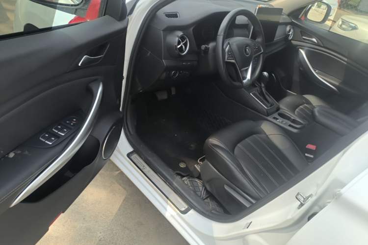 Used BYD Song 2019 1.5TI Automatic Smart Connect Dynamic Model Driver Seat