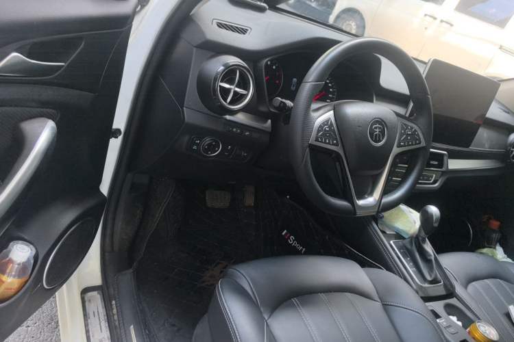 Used BYD Song 2019 1.5TI Automatic Smart Connect Luxurious Edition Driver Seat