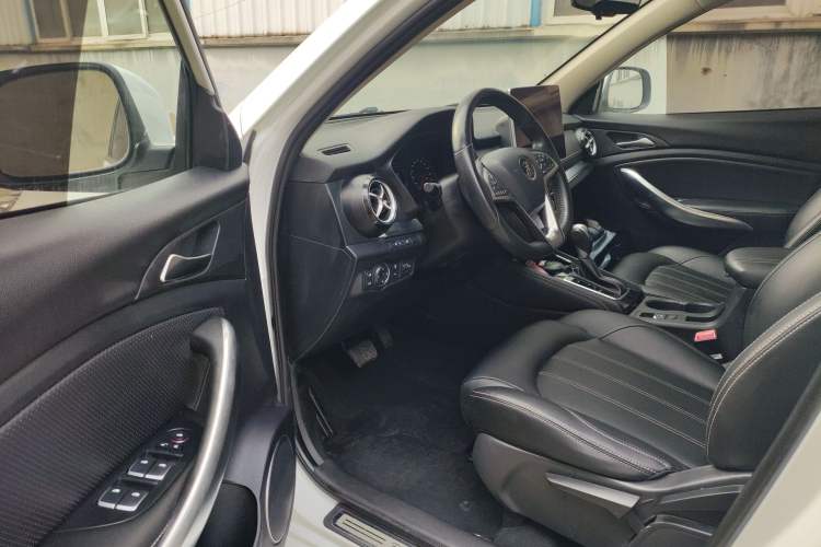 Used BYD Song 2019 1.5TI Automatic Smart Connect Luxurious Edition Driver Seat