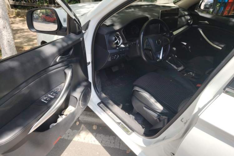 Used BYD Song 2019 1.5TI Automatic Smart Connect Luxurious Edition Driver Seat