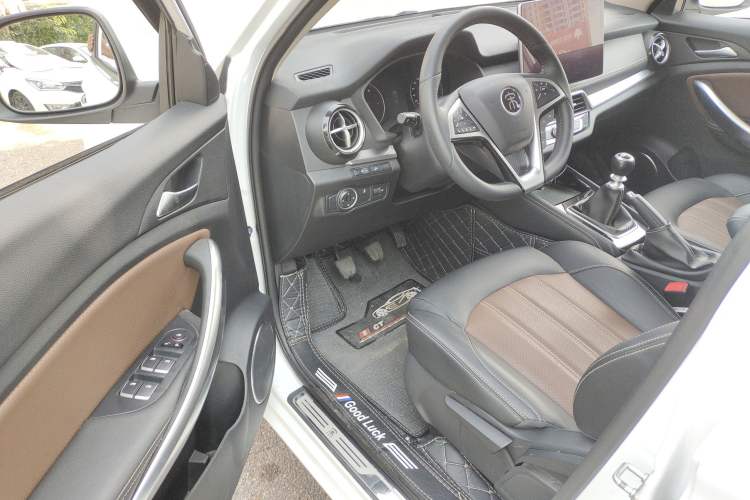 Used BYD Song 2019 1.5TI Manual Smart Connect Enhanced Model Driver Seat