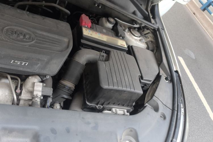 Used BYD Song 2019 1.5TI Automatic Smart Connect Luxurious Edition Engine Bay Left