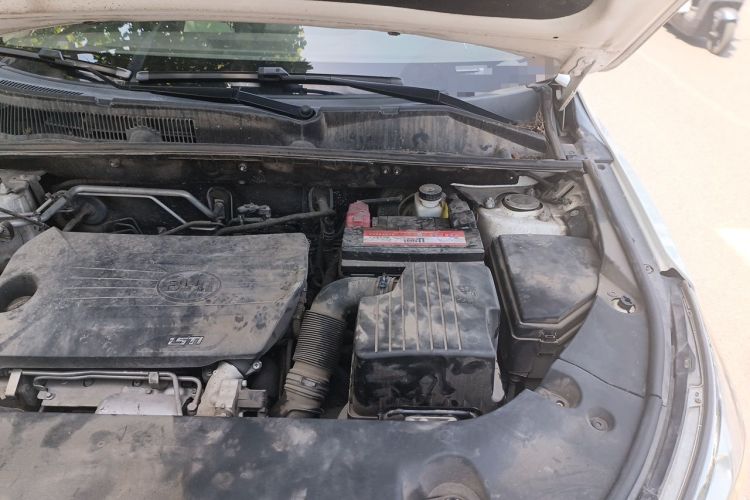 Used BYD Song 2019 1.5TI Automatic Smart Connect Luxe Version Engine Bay Left