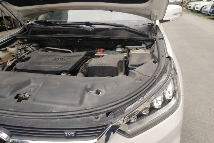 Used BYD Song 2019 1.5TI Manual Smart Connect Enjoyment Model Engine Bay Left