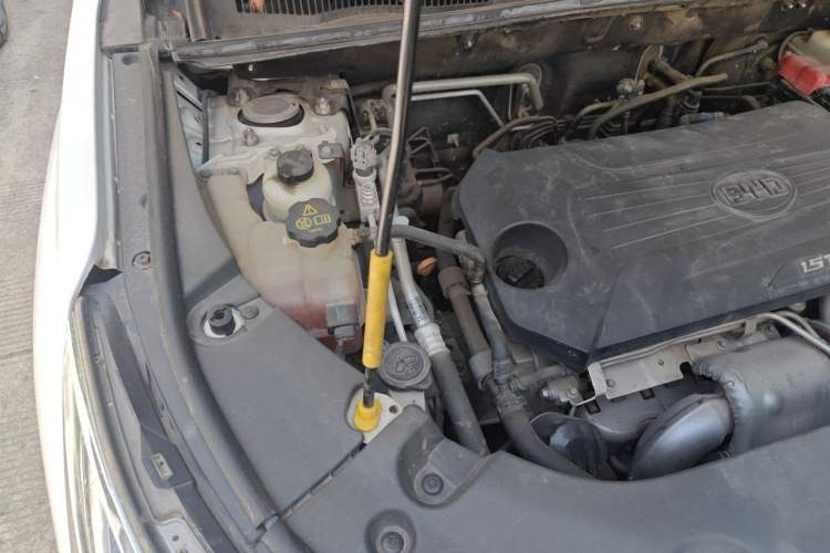 Used BYD Song 2019 1.5TI Automatic Smart Connect Luxurious Edition Engine Bay Right