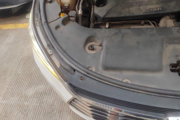 Used BYD Song 2019 1.5TI Automatic Smart Connect Dynamic Model Engine Bay Right