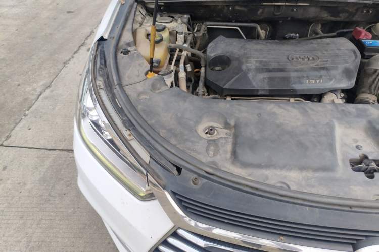 Used BYD Song 2019 1.5TI Automatic Smart Connect Luxe Version Engine Bay Right