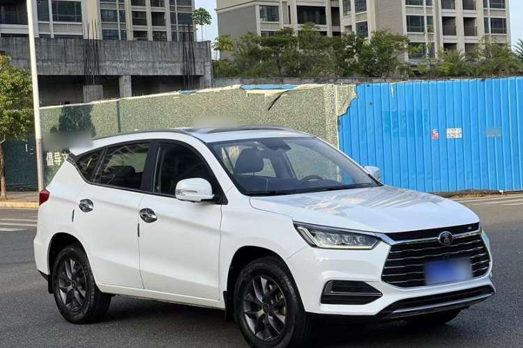 Used BYD Song 2019 1.5TI Automatic Smart Connect Luxurious Edition Exterior 2