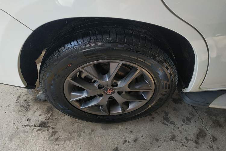 Used BYD Song 2019 1.5TI Automatic Smart Connect Luxurious Edition Exterior 3