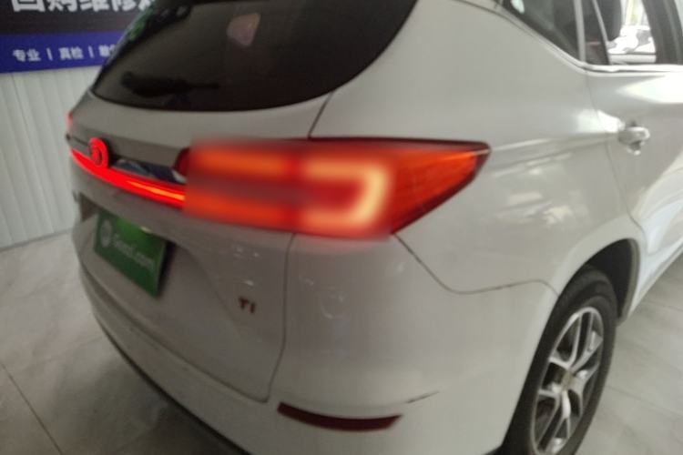 Used BYD Song 2019 1.5TI Manual Smart Connect Enhanced Model Exterior 3