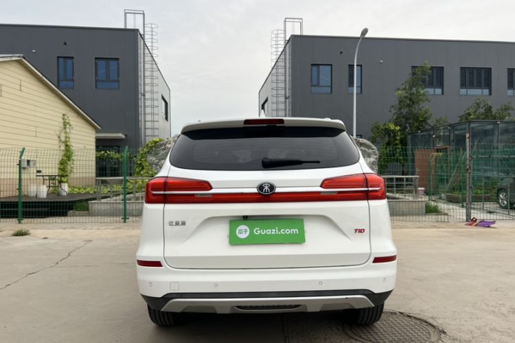 Used BYD Song 2019 1.5TI Automatic Smart Connect Luxurious Edition Exterior 4