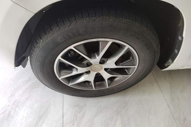 Used BYD Song 2019 1.5TI Manual Smart Connect Enhanced Model Exterior 4