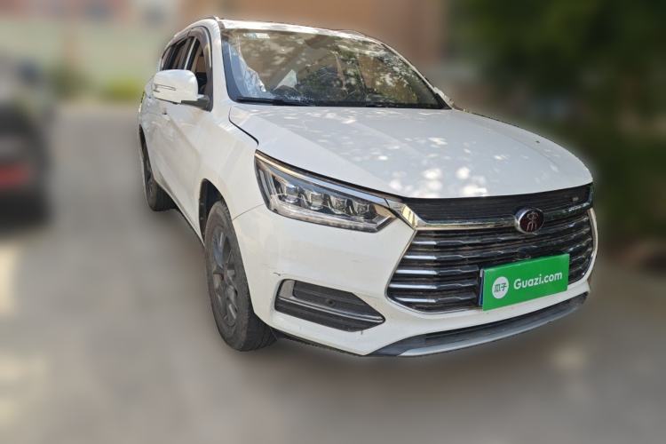 Used BYD Song 2019 1.5TI Automatic Smart Connect Luxurious Edition Front Right 45 Deg